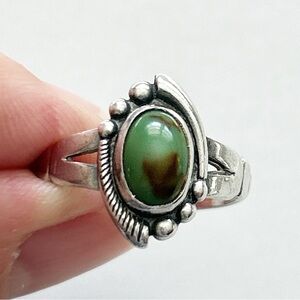 Vintage Southwestern Turquoise Sterling Silver Ring